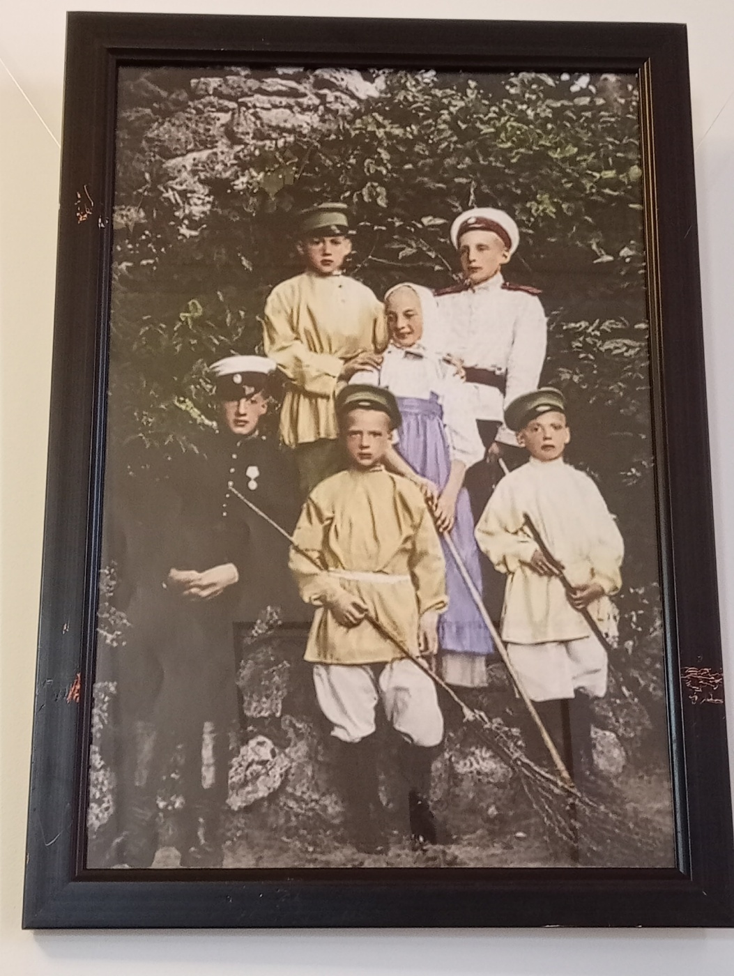 Константин Константинович с детьми.jpg