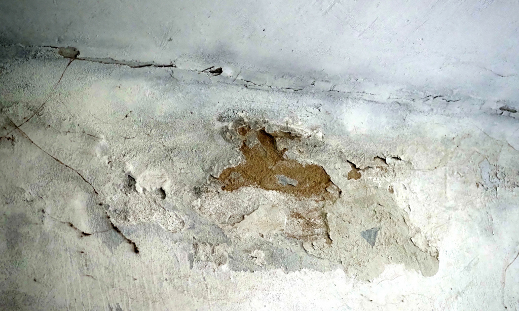 Стены в подъезде.JPG