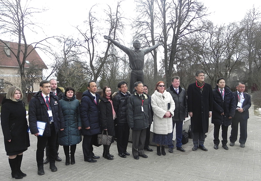 У памятника Гагарину.JPG