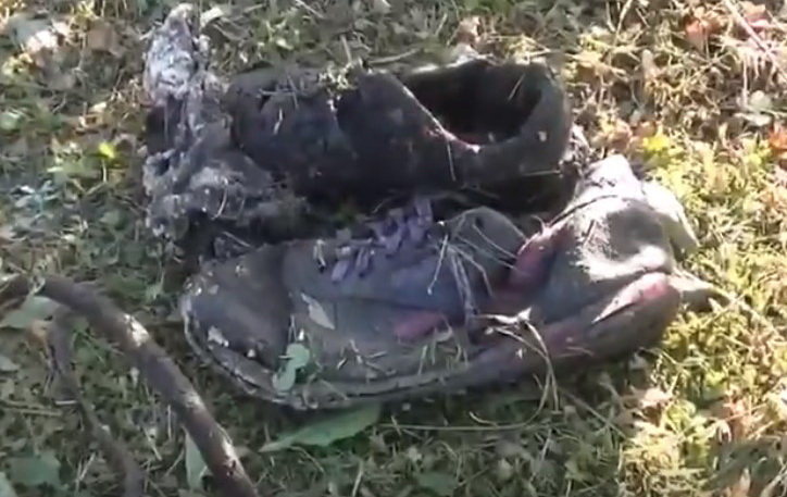 извлеченная из колодца обувь потерпевшего Т..jpg