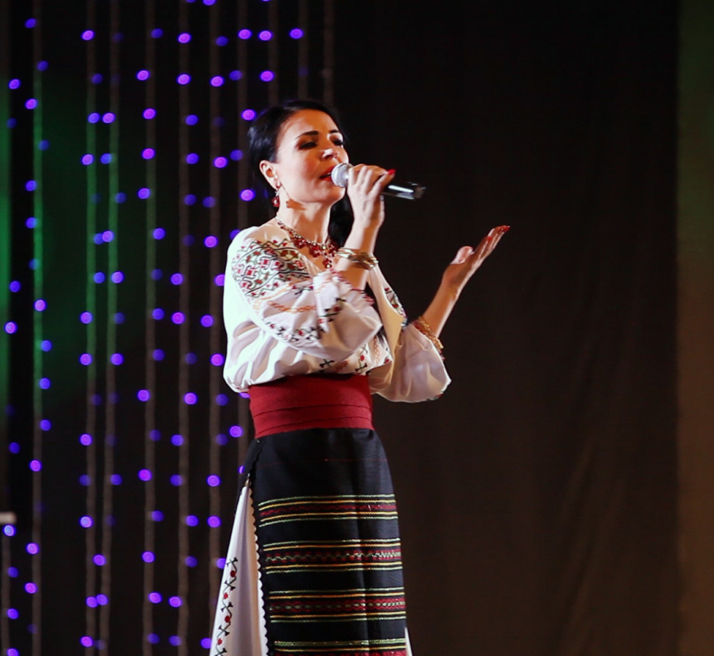 Лучиана Андроник-Кормильцев.jpg