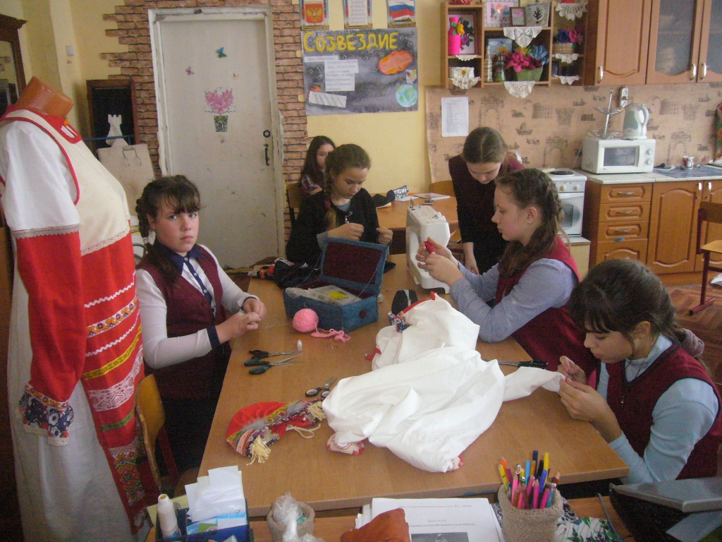 Работа над народным костюмом Жиздринского уезда.JPG