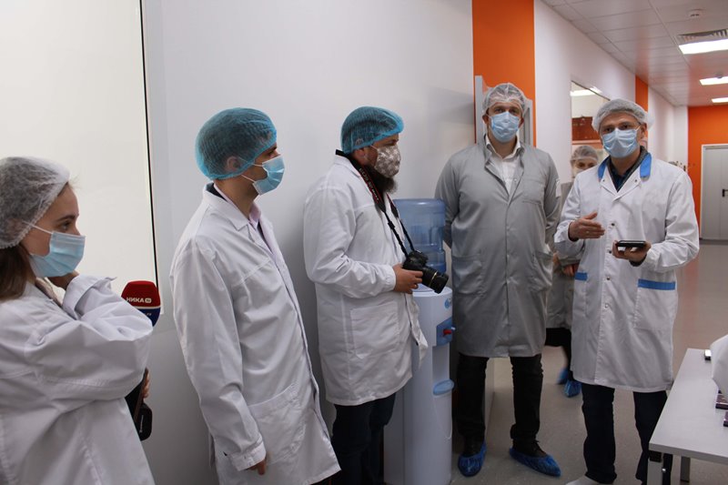 Журналисты побывали на закрытом производственном участке завода Лассард.jpg