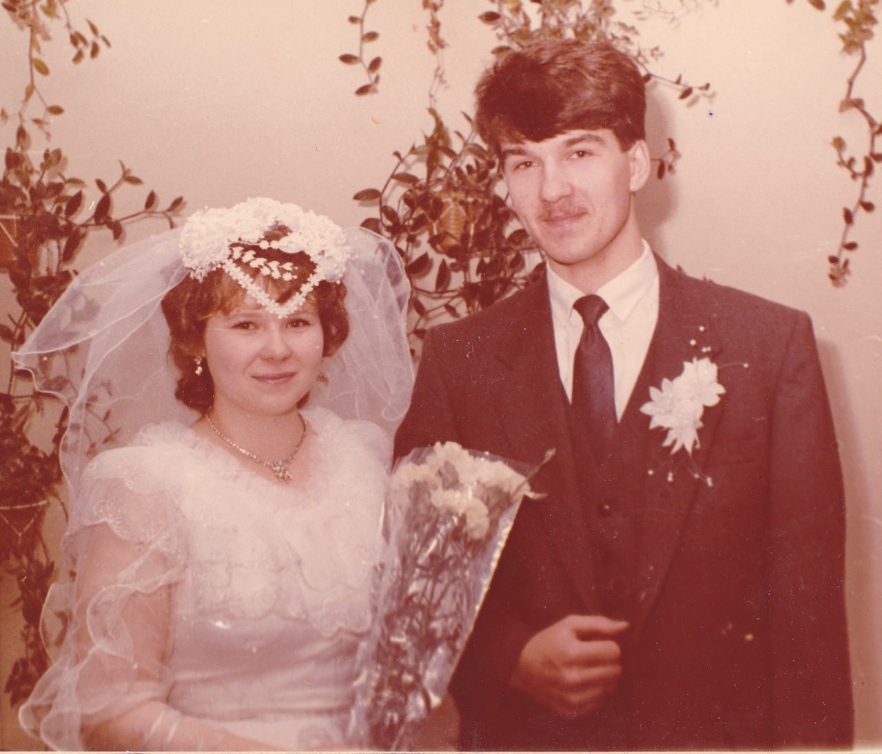 Так же, как и 30 лет назад, Игорь и Светлана сегодня счастливы вместе.jpg
