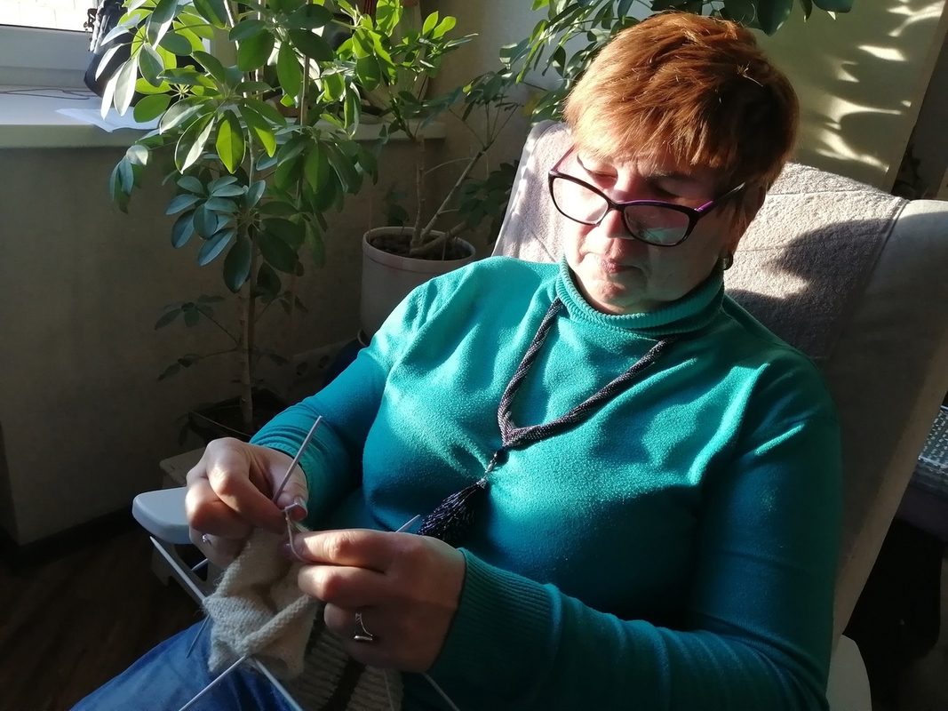 Светлана Куликова за вязанием_1.jpg