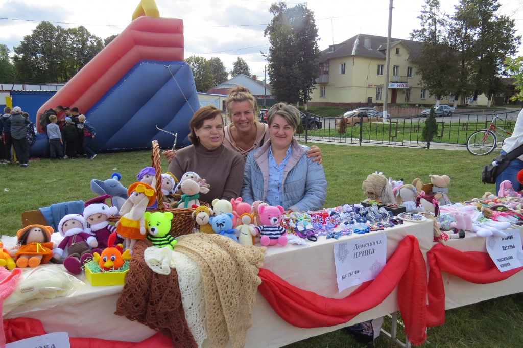 IMG_Ольга Иванова, Марчук Наталья, Ирина Демешина.JPG