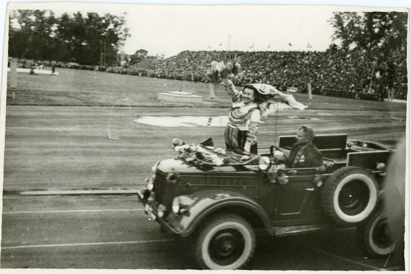 Лидия Русланова.jpg