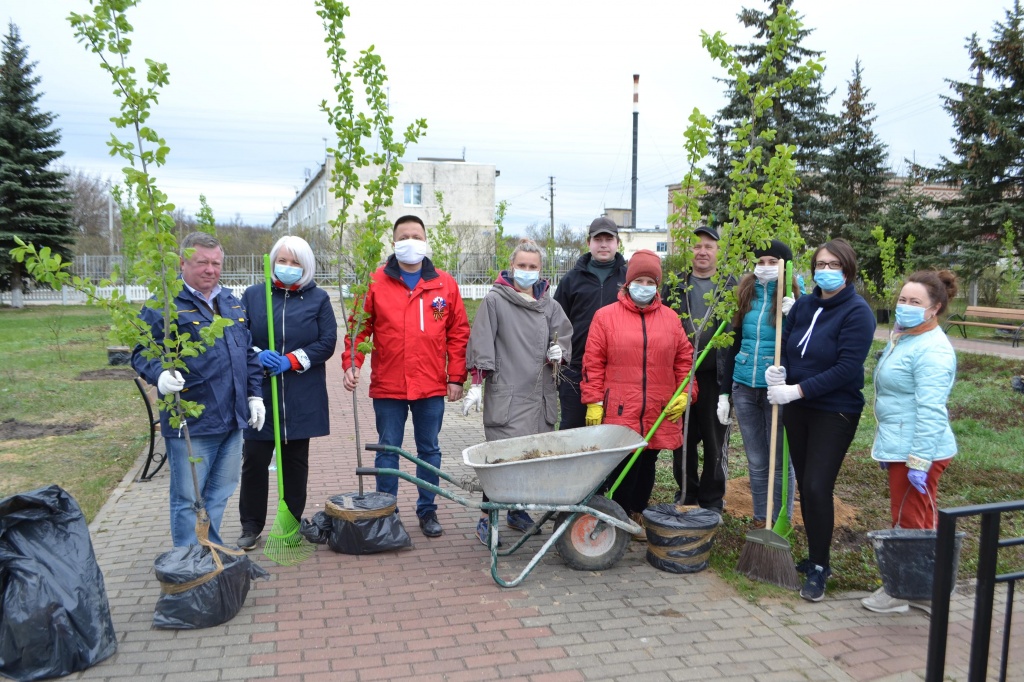 Сад Победы в селе Дворцы. Фото Владимира Постола.jpg