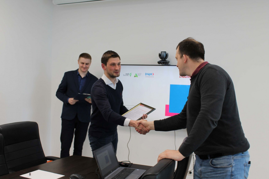 На мероприятии руководителю Агентства развития бизнеса было вручено благодарственное письмо.jpg На мероприятии руководителю Агентства развития бизнеса было вручено благодарственное письмо.jpg