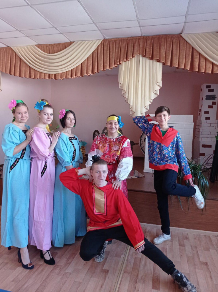 Средняя группа коллективов « Мозаика» и «Аккорд».jpg