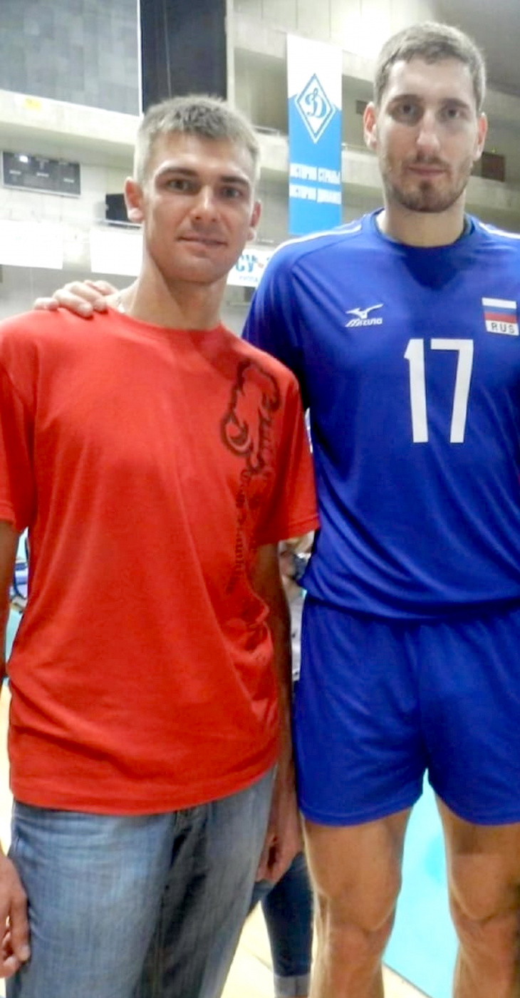 Михаил Новиков и Максим Михайлов (справа).jpg