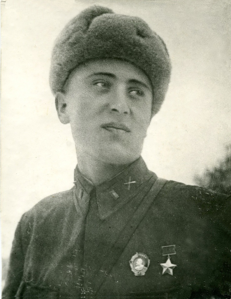 Хренов П.Д. капитан, 1942 год.jpg