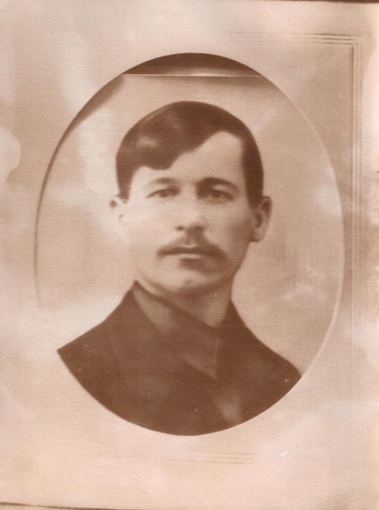 1. Виталий Маркович Орлов-Потако, 30-е годы..jpg