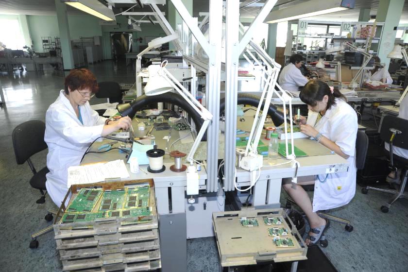 На одном из производственных участков завода Калугаприбор.jpg