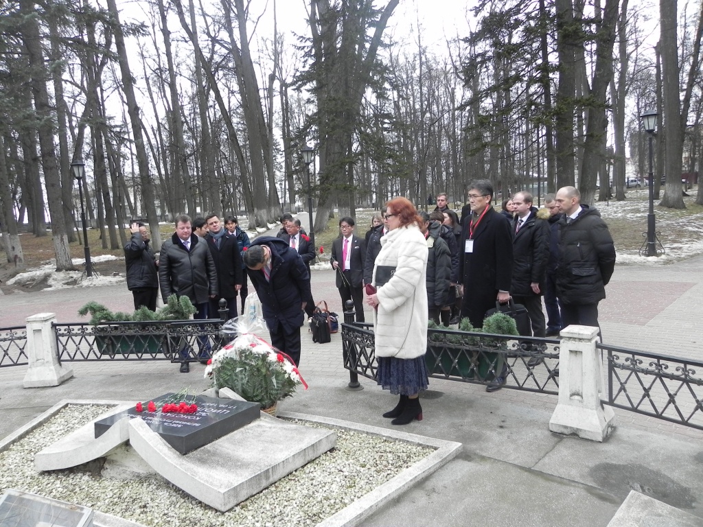 Поклон Циолковскому.JPG