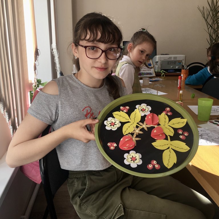 Библиосумерки-2022. Творческое занятие по народным промыслам в районной библиотеке.jpg