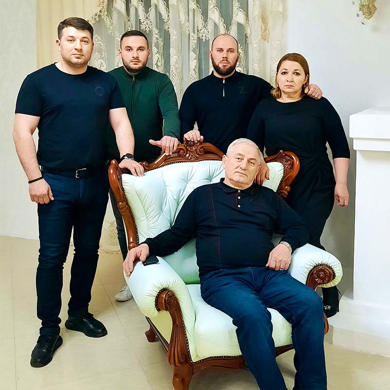 1-ЗАДЗАМИЯ СЕМЬЯ_1.jpg