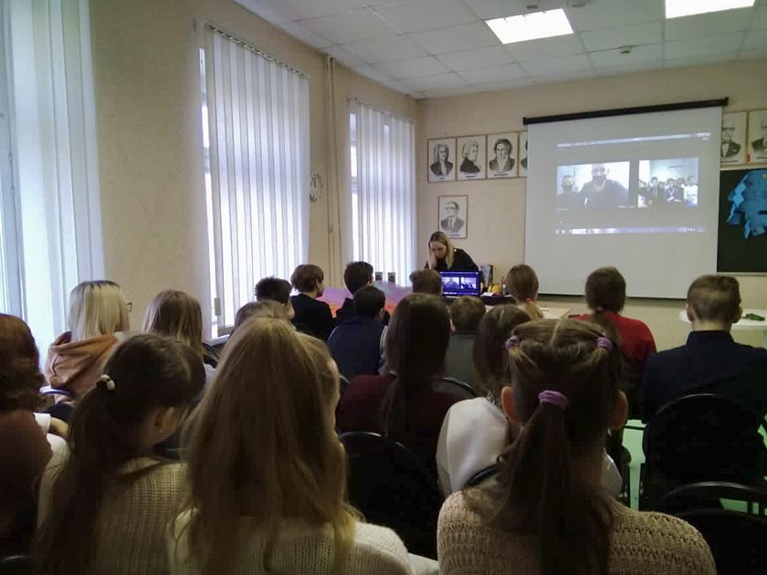 онлайн-урок ОМОНа для калужских школьников 0d4dda06-395e-4560-9fcd-fca44c4f303e.jpg