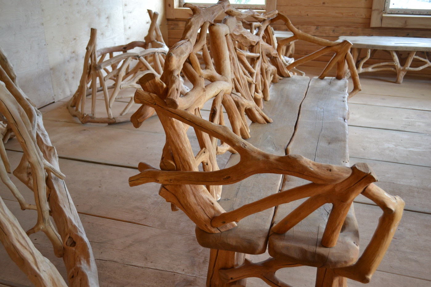 Творения умелого резчика - экологичные, стильные, необычные1.JPG