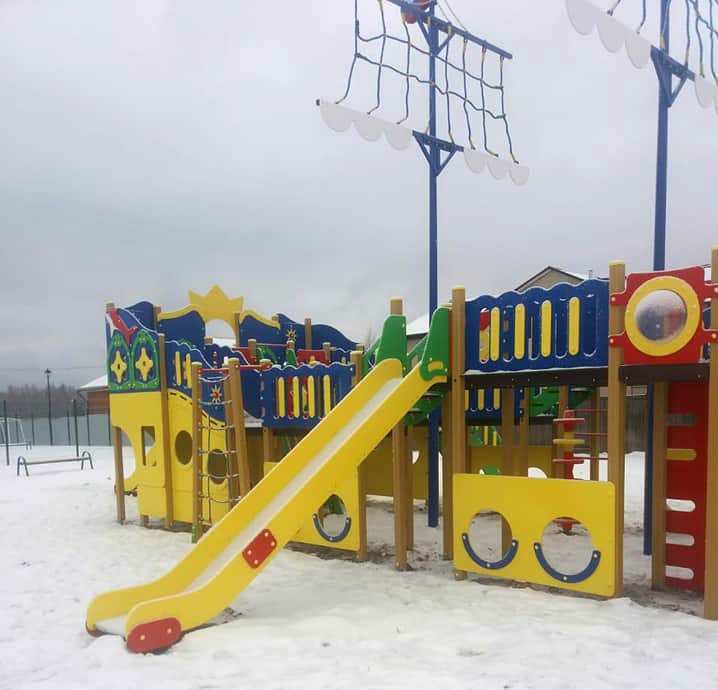 Комлево Боровского р-на Игровая бригантина.jpg