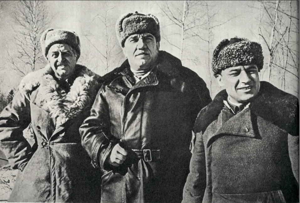 Командный состав 49 армии. В центре - командарм генерал Иван Захаркин.jpg