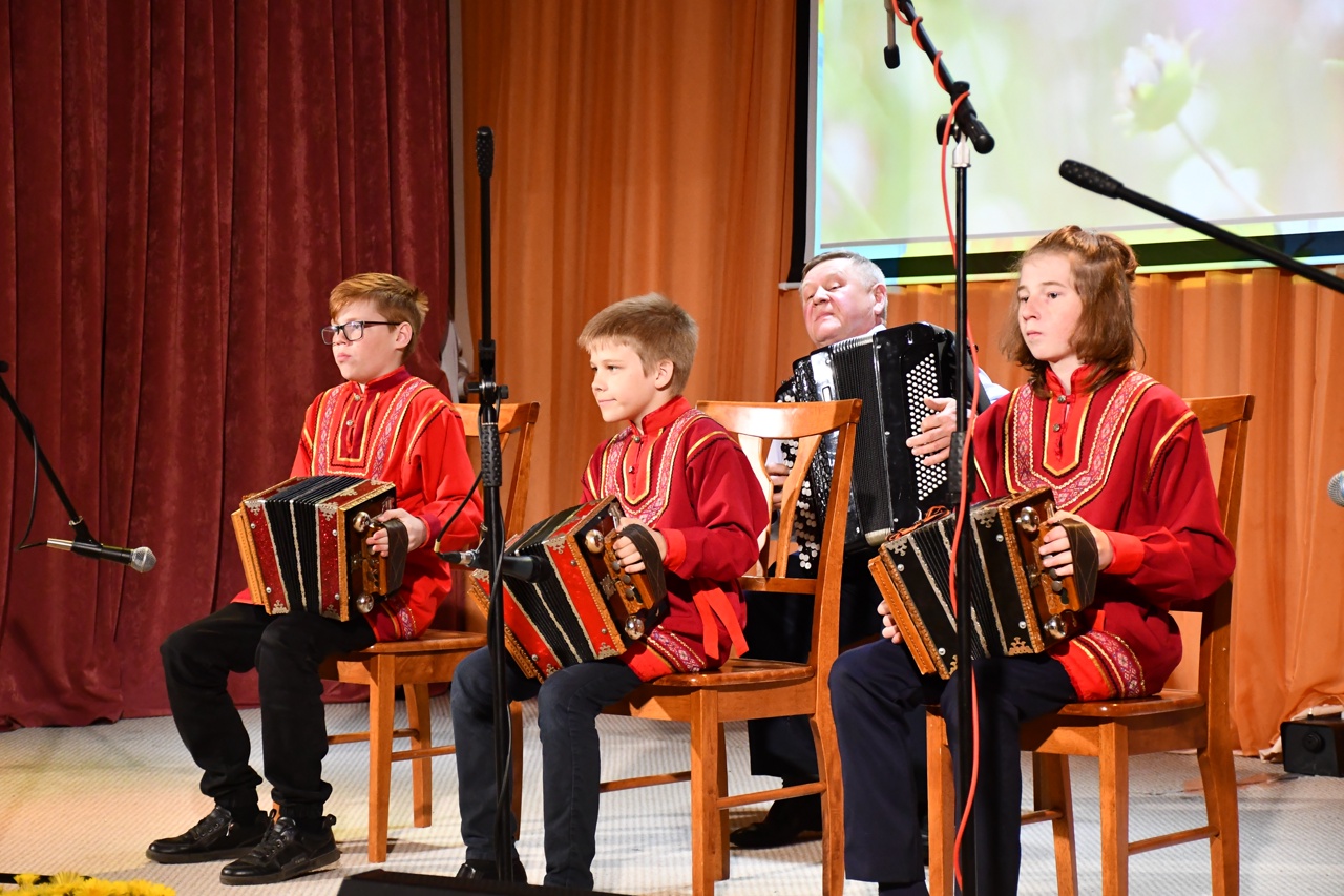 На юбилее ДШИ-2.jpg