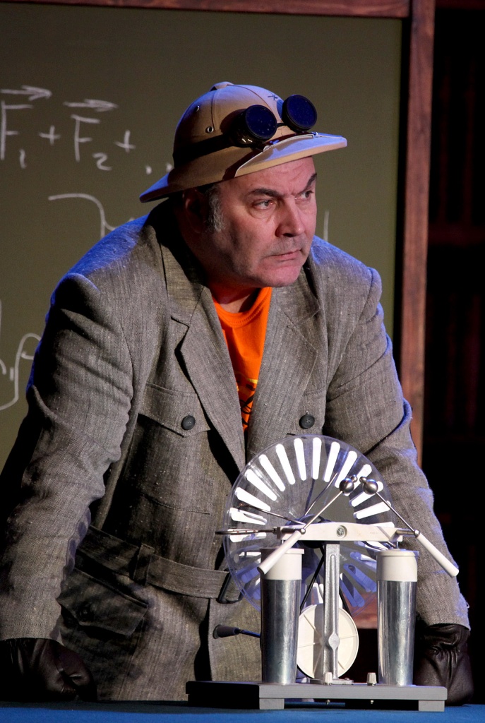 Плоды просвещения.JPG