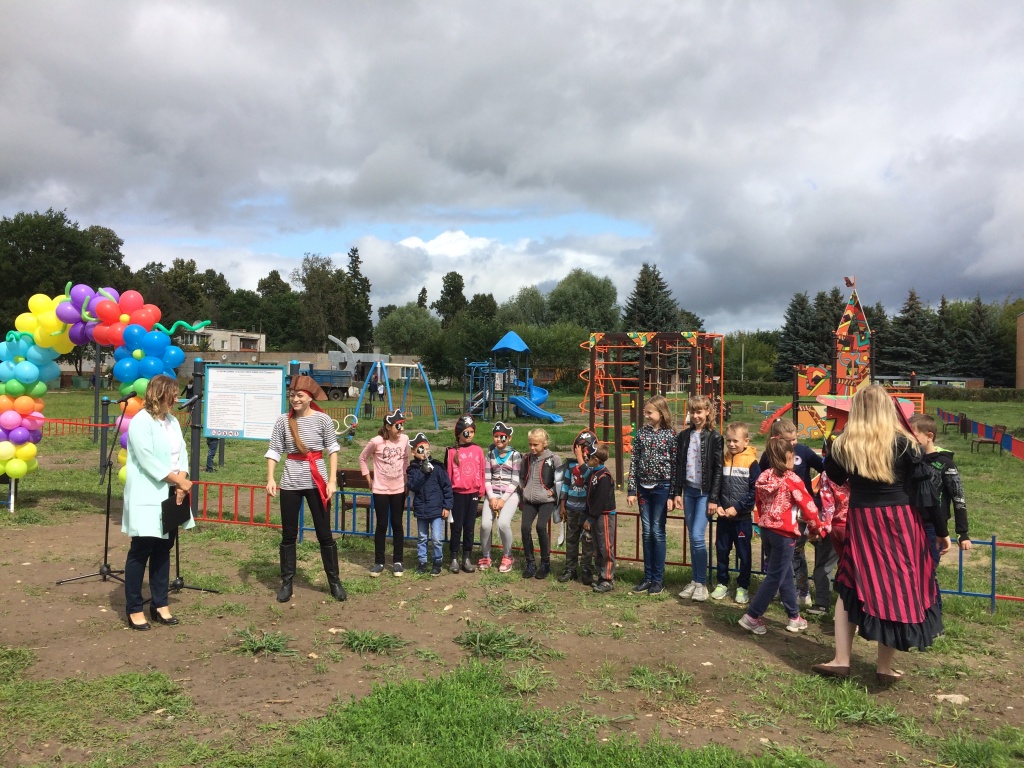 открытие детской площадки троицкое.JPG
