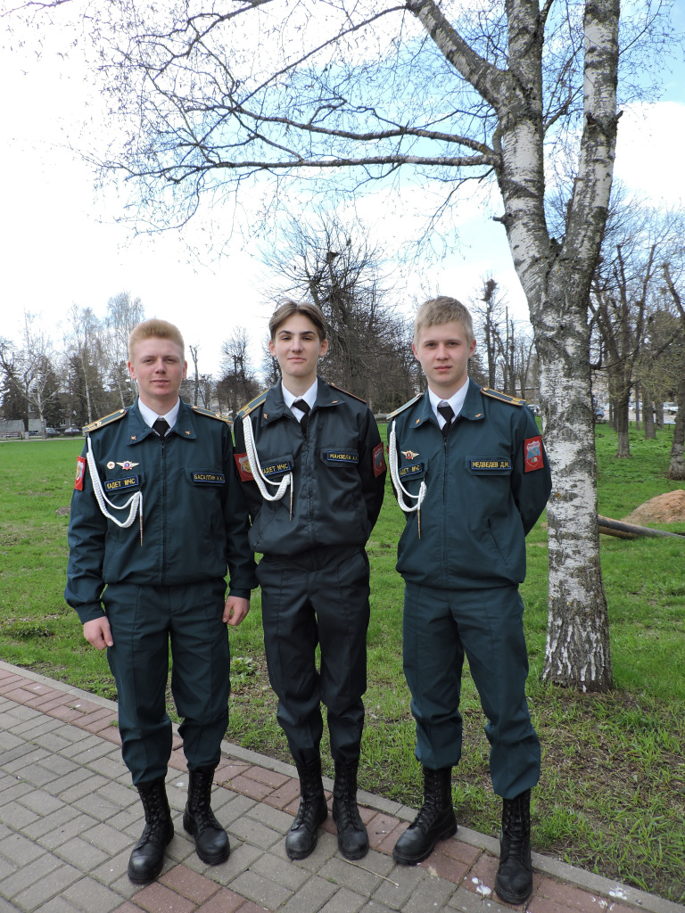 Слева направо Басалгин, Манзела, Медведев.JPG