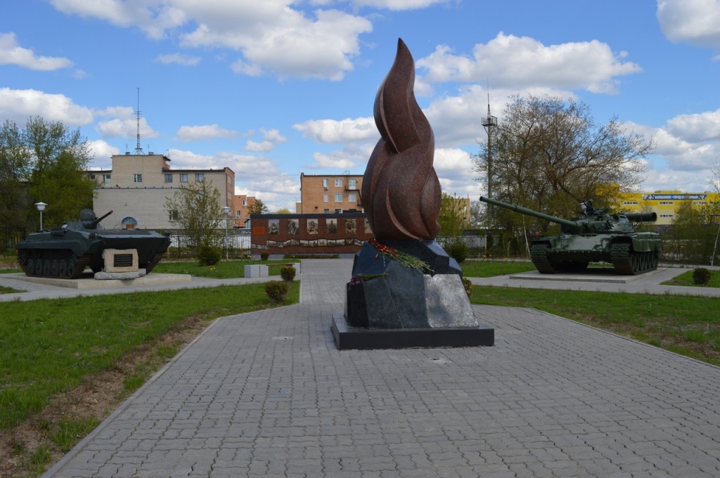 Сквер воинской доблести.jpg