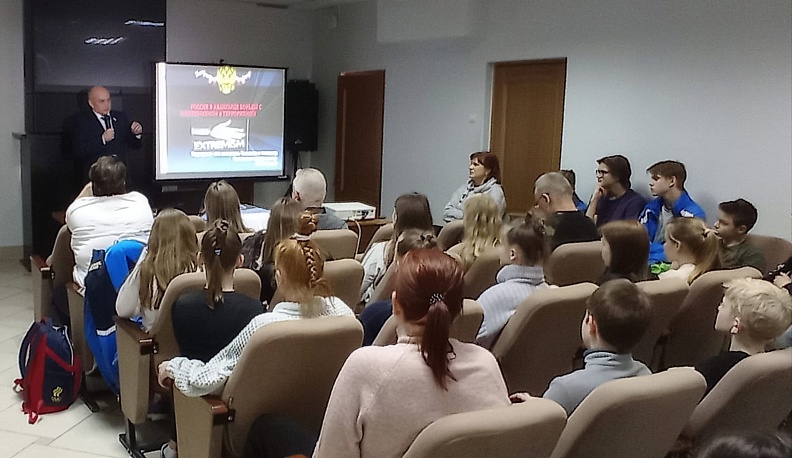 В Калуге спортсмены и тренеры узнали об опасности экстремизма