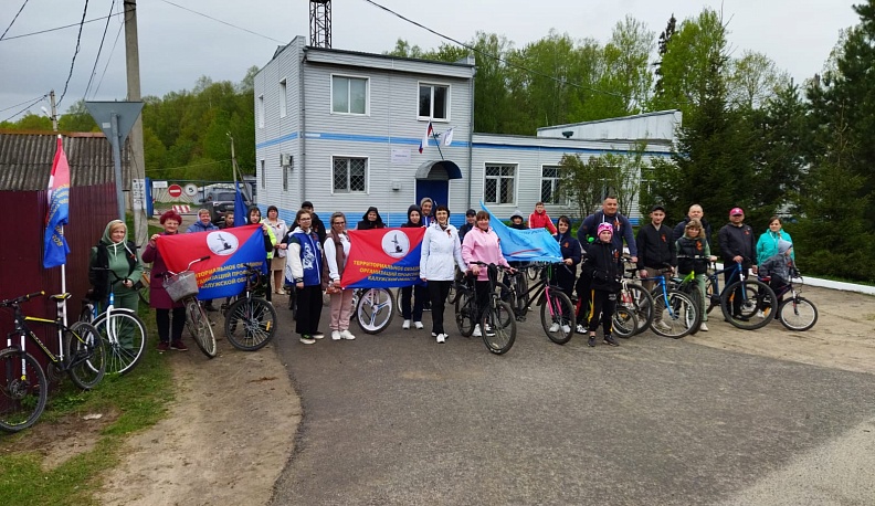 В Думиничах Первомай отметили профсоюзным велопробегом и концертом