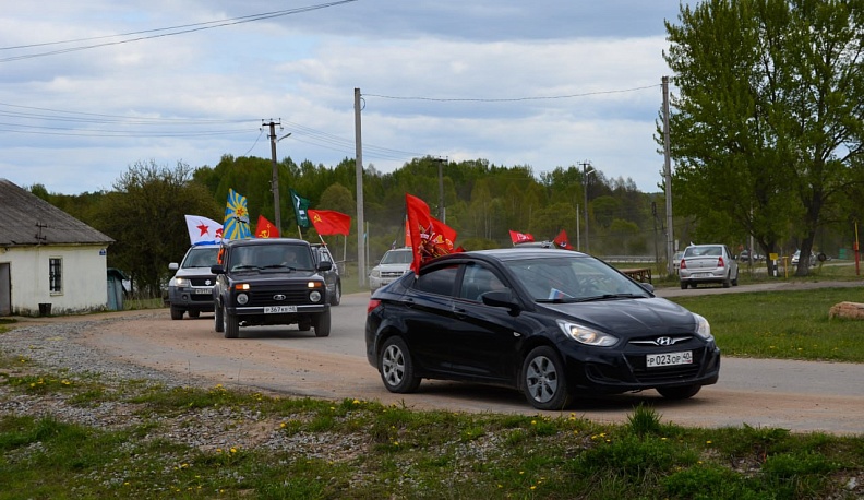 В Износковском районе в честь Дня Победы прошёл автопробег «По следам войны»
