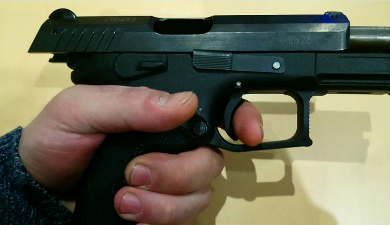 В Калуге 32-летний мужчина устроил разборки со стрельбой