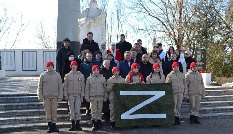 Своих не бросаем