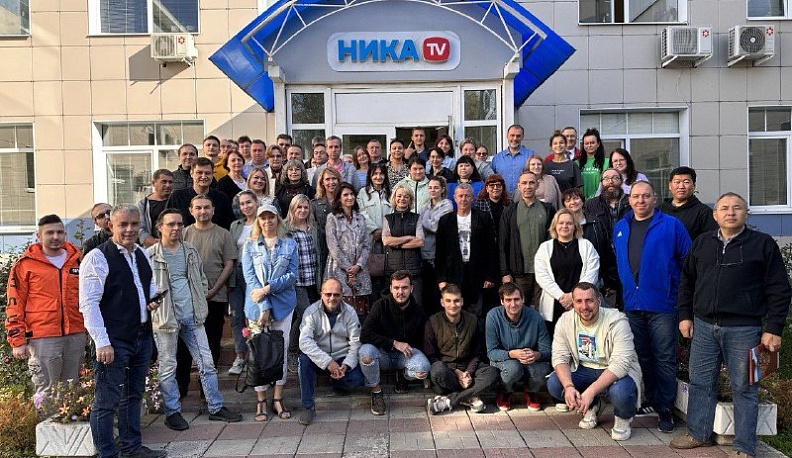 Владислав Шапша поздравил калужскую ТРК «Ника-ТВ» с 33-летием