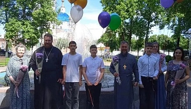 В Юхновской воскресной школе прошёл выпускной вечер
