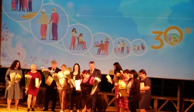 В Калуге отметили День социального работника