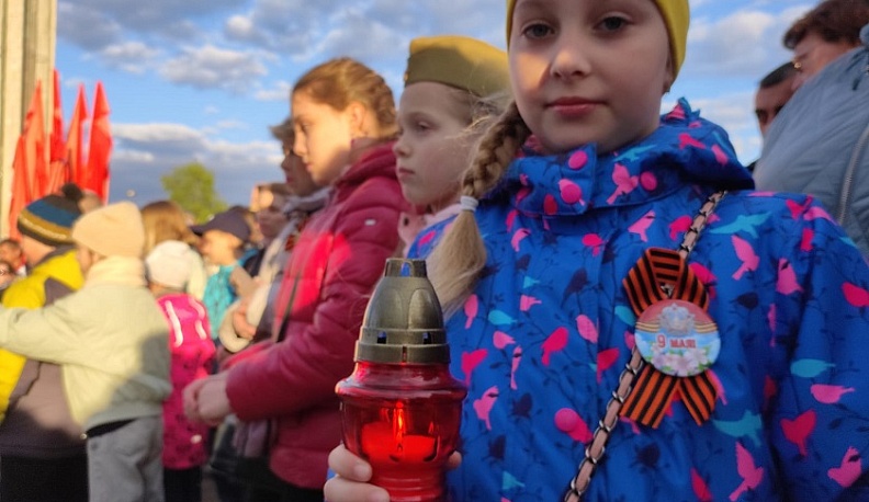 Калужане зажгли «Свечи Победы» в память о погибших в Великой Отечественной войне