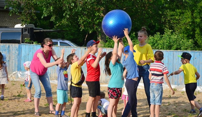 Седьмой год подряд в Балабанове реализуется культурно-спортивный проект «Выходи во двор играть!»
