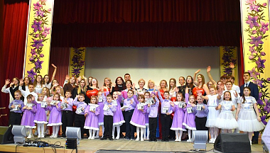 В Кирове 24 года звенит «Колокольчик»