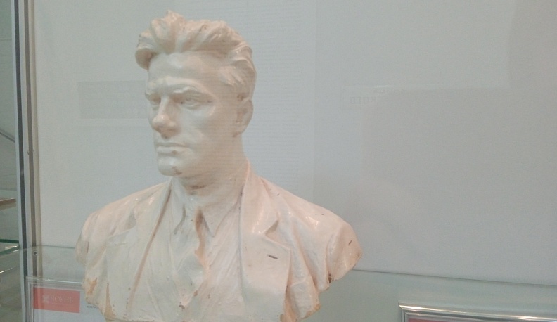 В Калуге представили выставку «По России к Маяковскому»