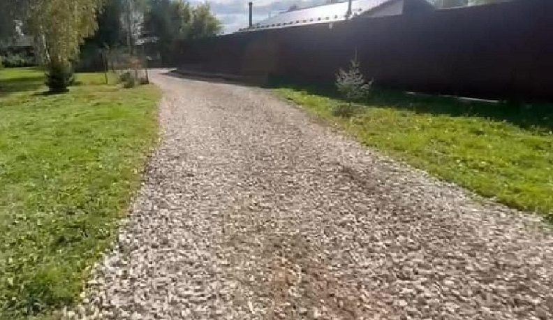 В Малоярославецком районе продолжают благоустраивать дороги