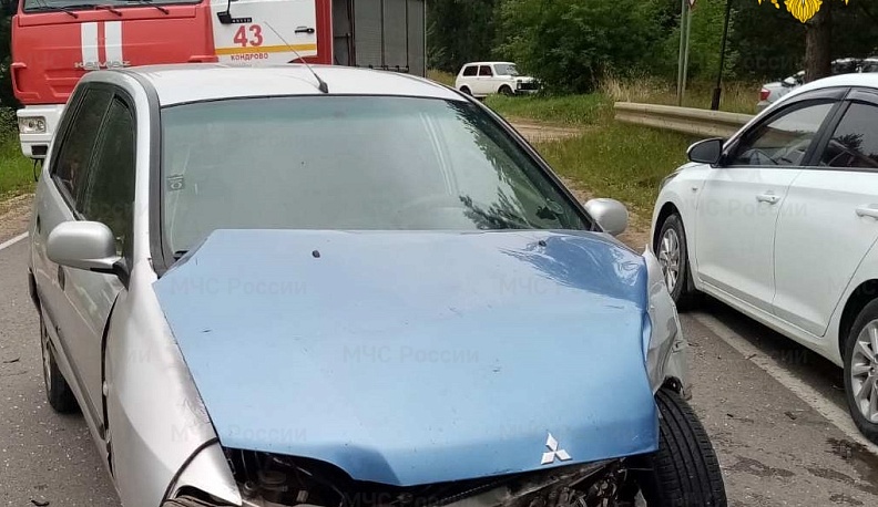В Калужской области в ДТП столкнулись «Митсубиси» и «ВАЗ»