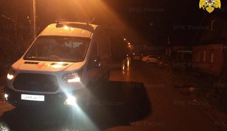 В Калуге водитель «Фольксвагена» переехал лежащую на дороге женщину