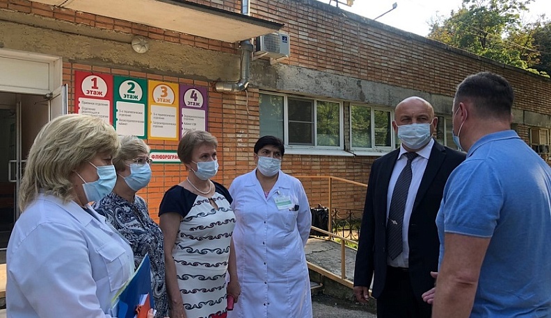 Министр здравоохранения посетил калужскую городскую больницу №4