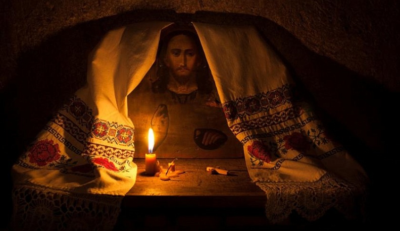 Старушке вернули старинную икону, украденную сиделкой