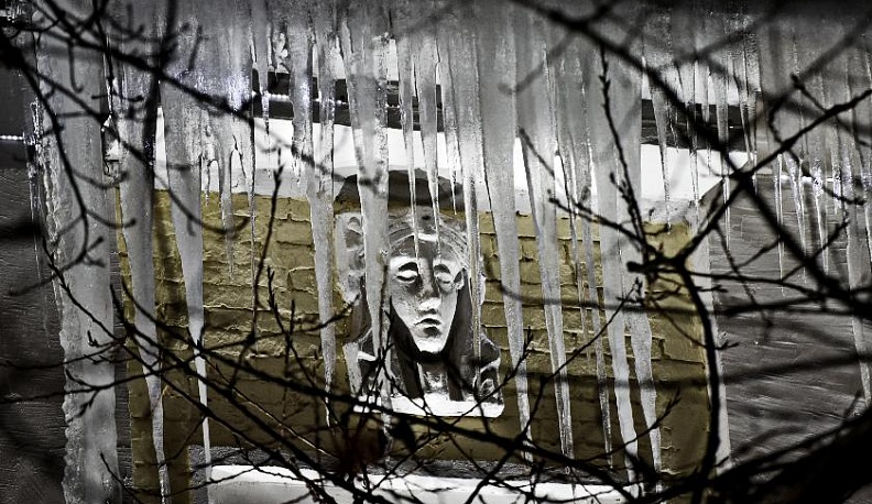 «Управляшки» против сосулек: кто кого?