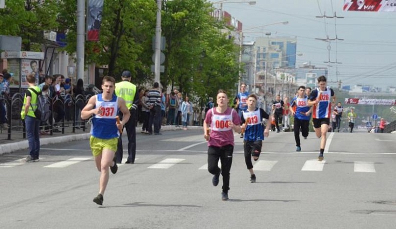 В Калуге прошла легкоатлетическая эстафета «Этап Победы»