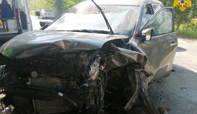 Под Калугой из-за выезда на встречку произошло тройное ДТП